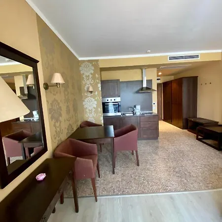 In 5 Star Barcelo Royal Apartament *